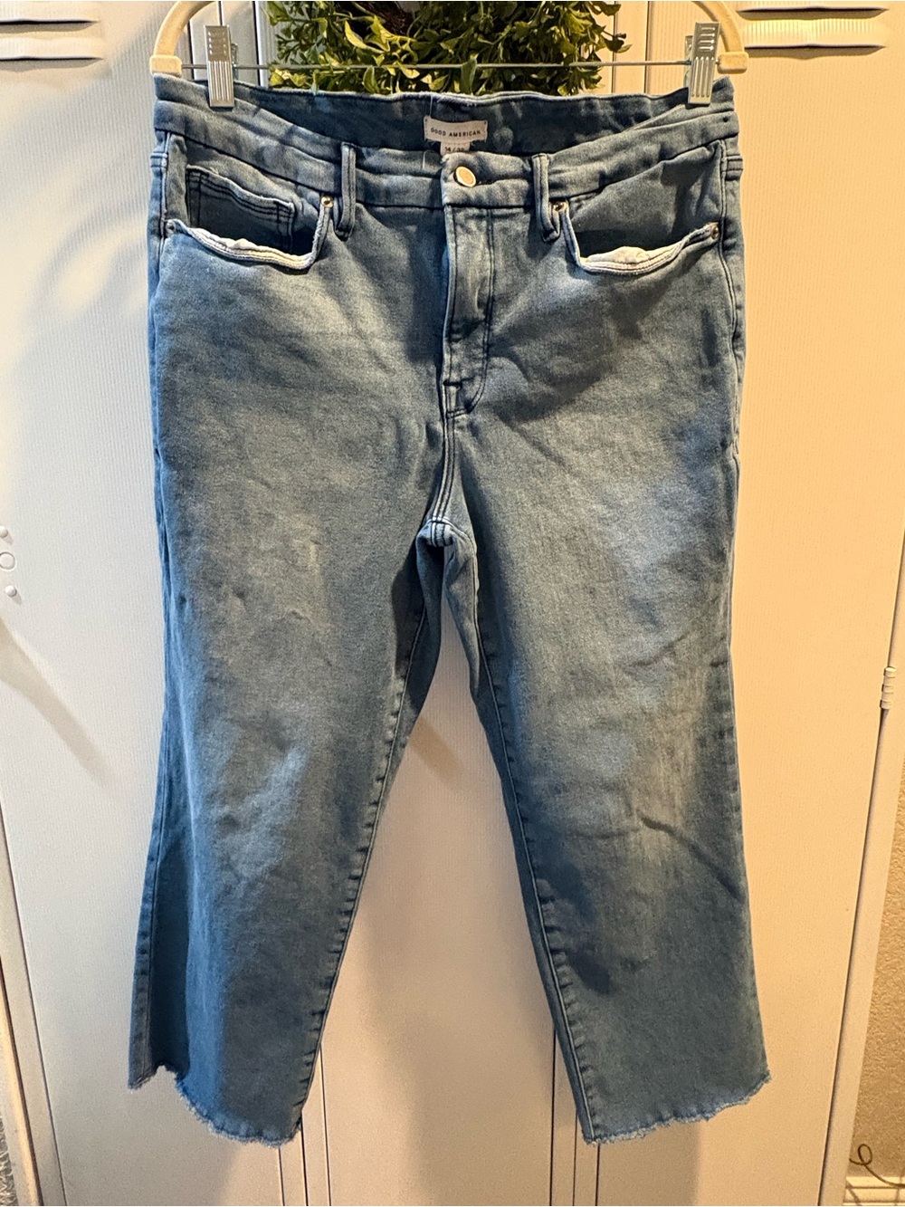 Good American Good Petite Straight Leg Stretchy Denim Sz 14/32
